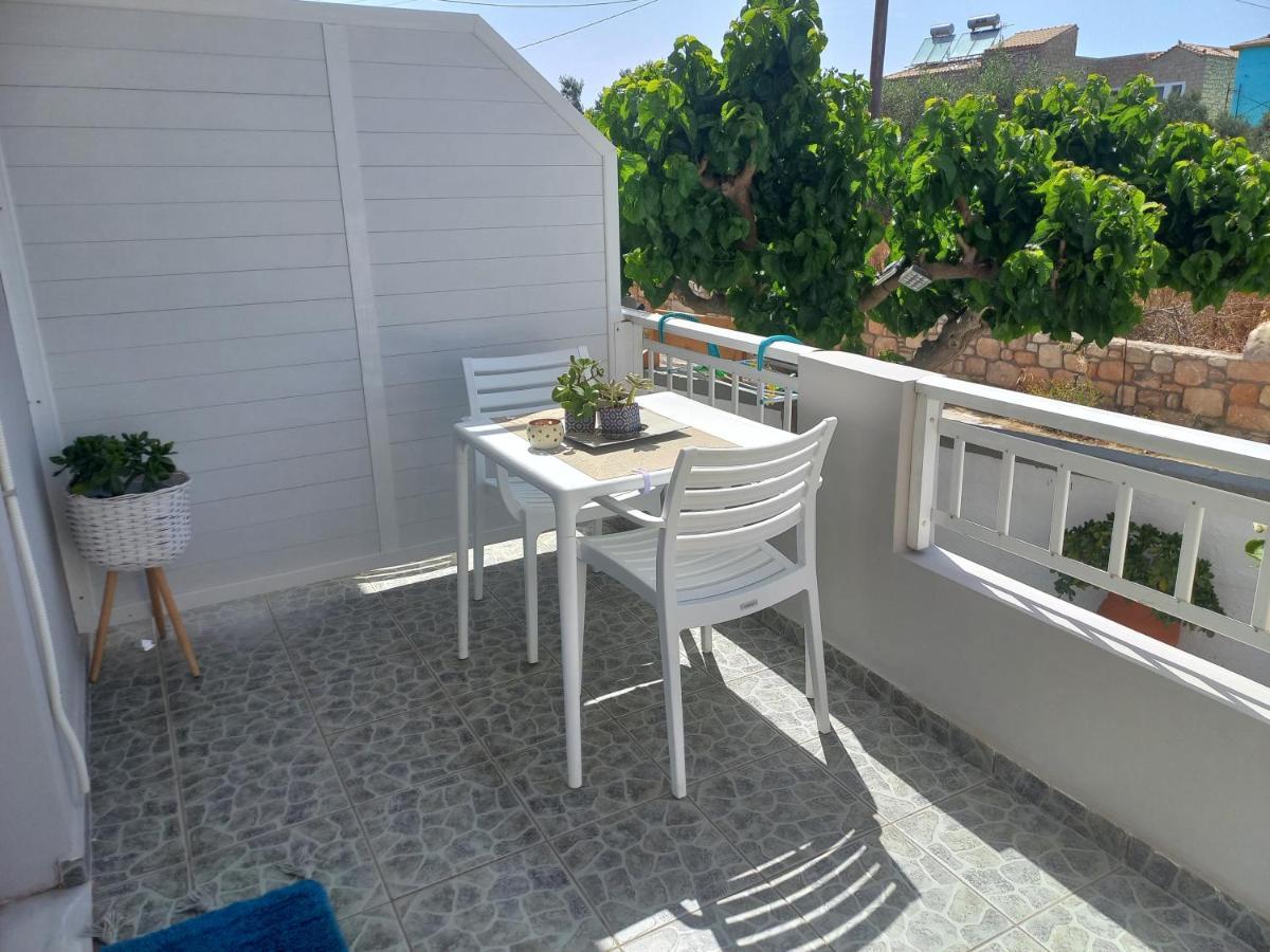 Mulberry House Hotel Elafonissos Bagian luar foto